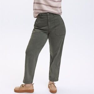 NWT Reitmans tall tapered khaki pants